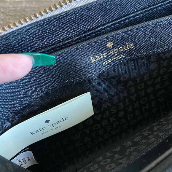 Kate Spade Wallet - Picture 8 of 10